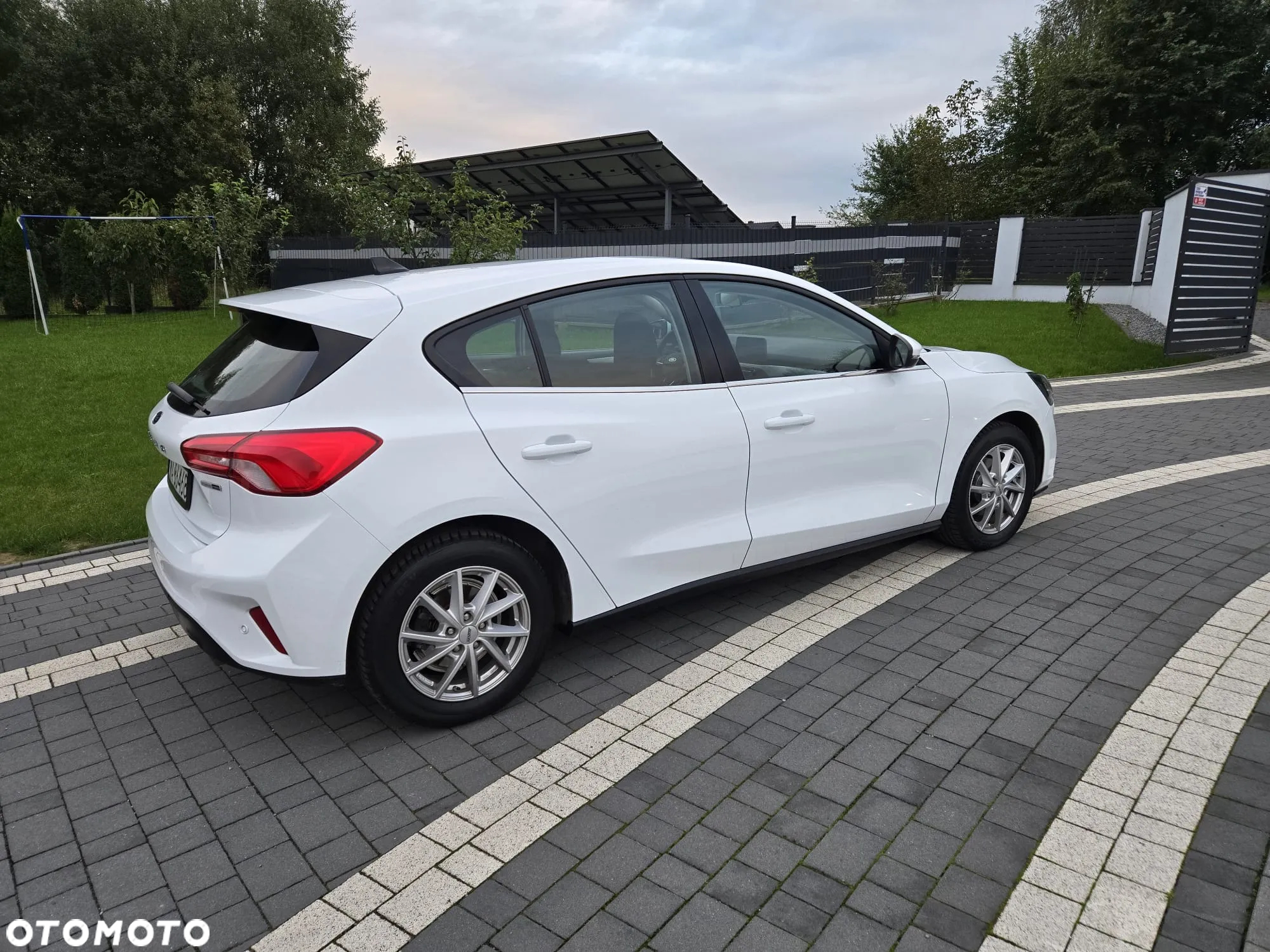 Ford Focus 1.0 EcoBoost Hybrid ACTIVE X - 2