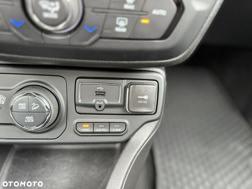 Jeep Renegade - 30
