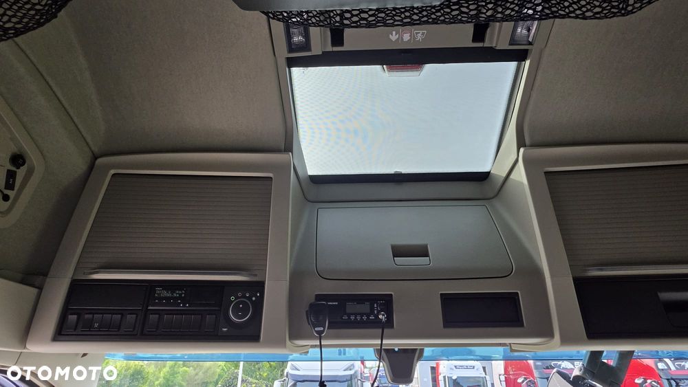 Volvo ///FH///460///2023///GLOBETROTTER/// XXL///HDS///HIAB///WECON///CHWYTAK/// ROTATOR///WAGA///JEDYNE 125 TYŚ KM/// PRZYCZEPA///FULL LED///VIRTUAL COCPIT/// STAN JAK NOWY. - 36