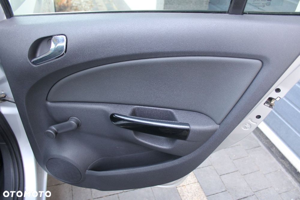Opel Corsa - 21