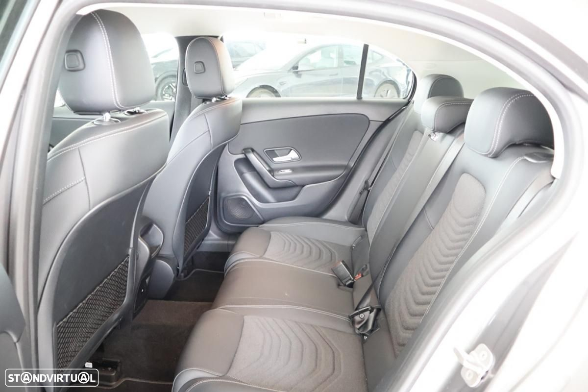 Mercedes-Benz A 200 Standard - 12
