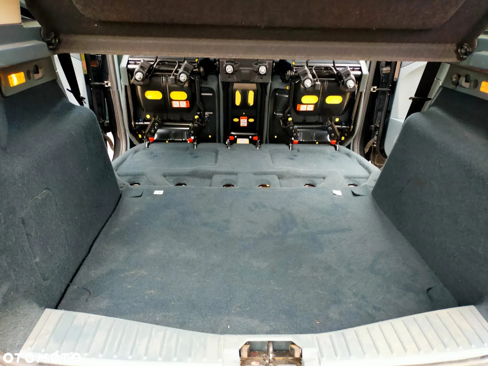 Ford C-MAX 1.6 EcoBoost Start-Stop-System Champions Edition - 28