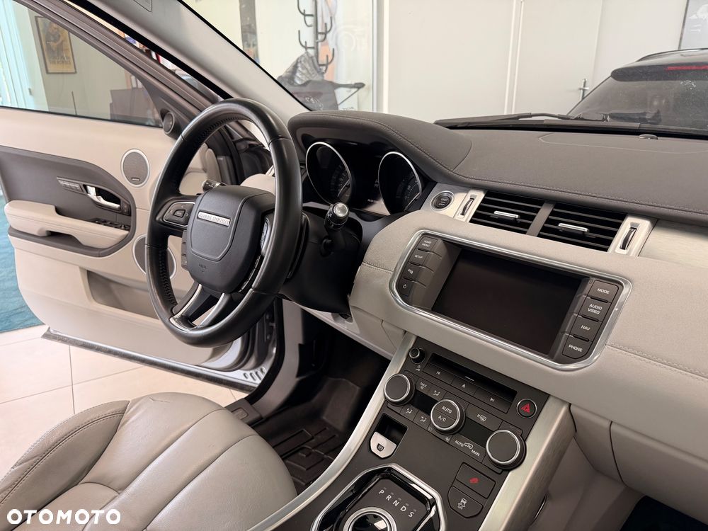Land Rover Range Rover Evoque - 35