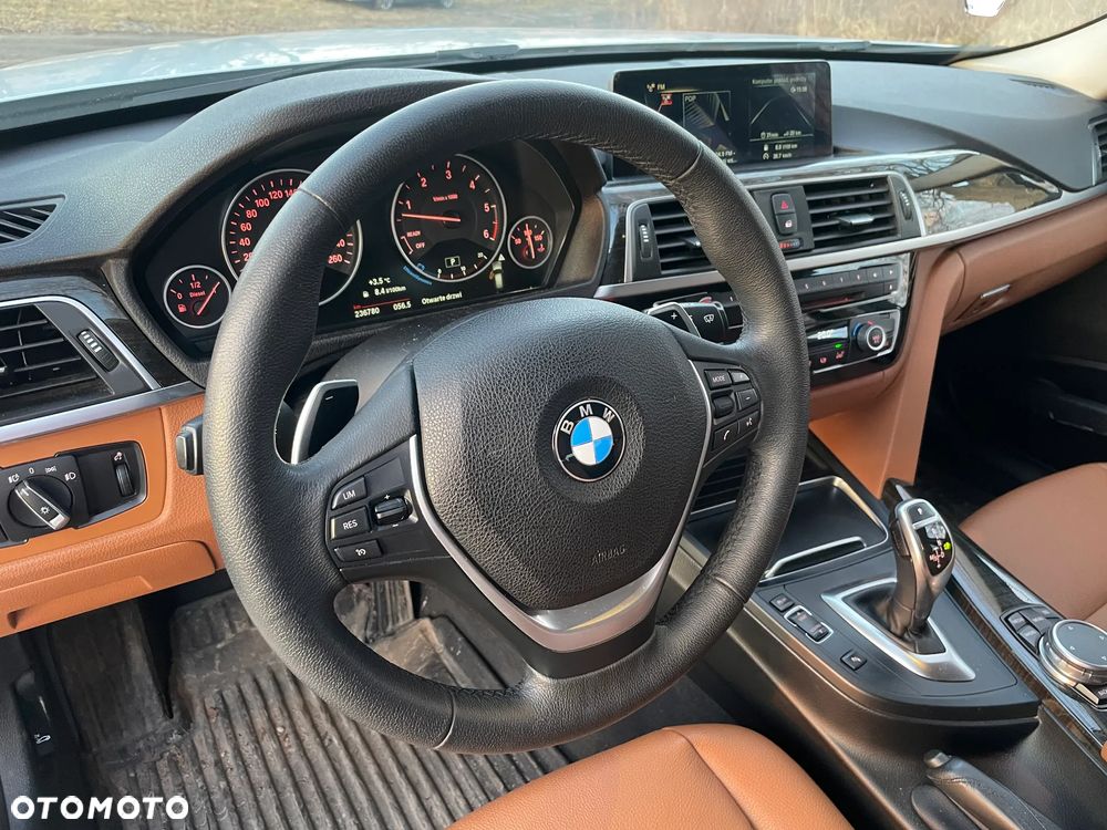 BMW Seria 3 330d xDrive Sport-Aut Luxury Line - 18