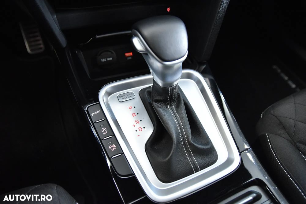 Kia Ceed 1.5 T-GDI GT Line - 17