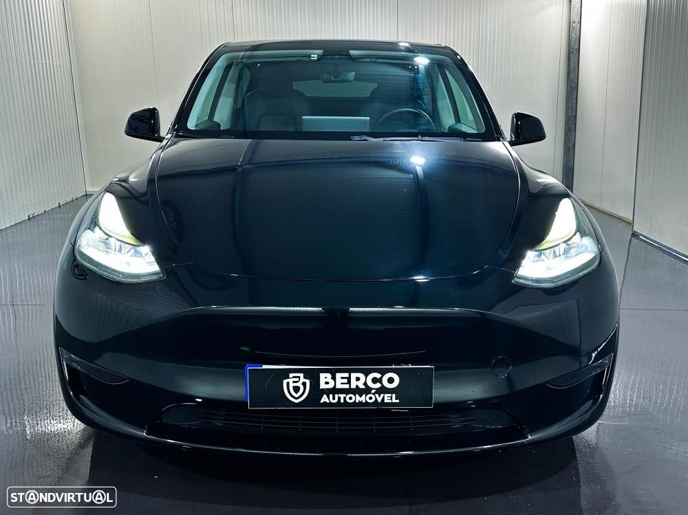 Tesla Model Y 2024 photo 2