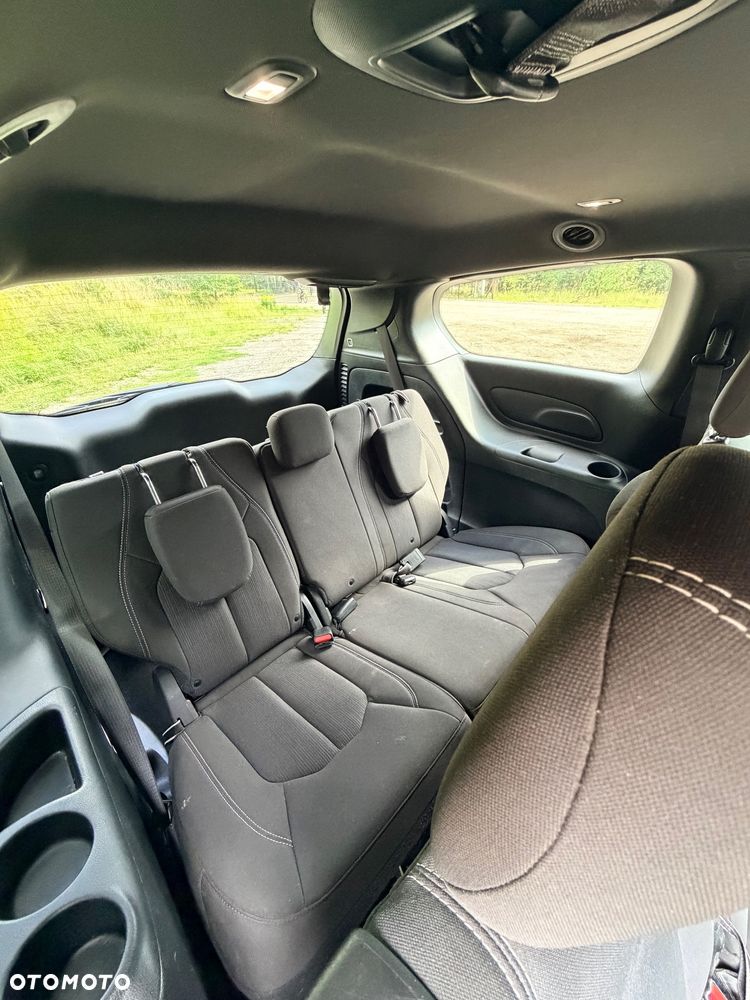 Chrysler Pacifica - 14