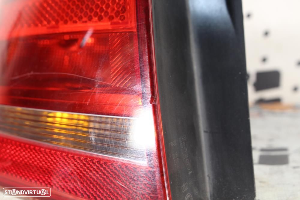 Farolim Esquerdo Audi A4 (8K2, B8)  8K5945095d / Chassi Condutor Sedan - 8