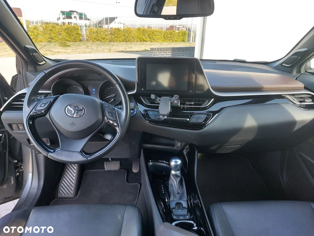 Toyota C-HR 1.8 Hybrid Neon Lime powered by JBL - 15