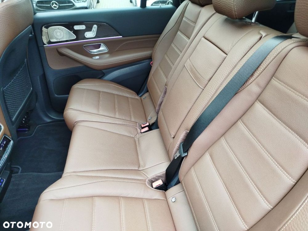 Mercedes-Benz GLS - 28
