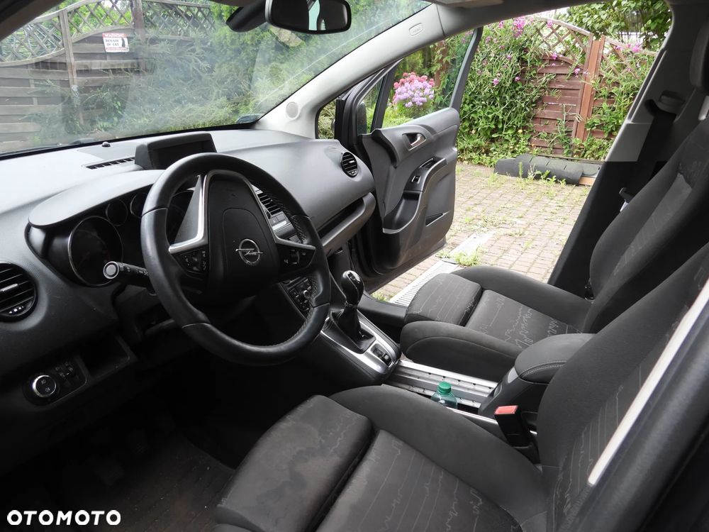 Opel Meriva - 11