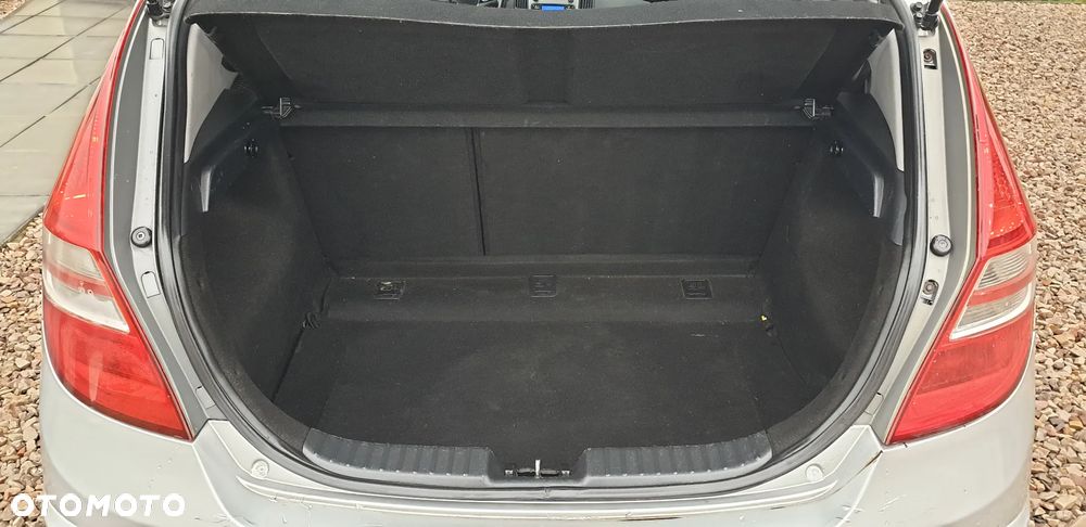 Hyundai i30 i30cw 1.6 CRDi blue Classic - 17