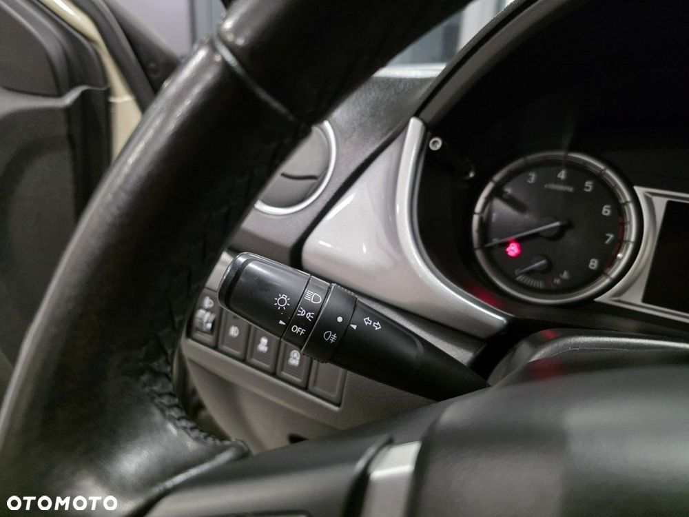 Suzuki Vitara 1.6 (4x2) Comfort+ - 25