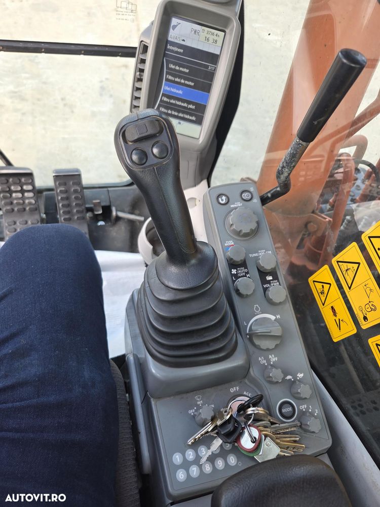 Hitachi ZX135US-6, 16t,2019, 3.736h, ROTIRE IN GABARIT, LAMA, 2 inst hidr pe brate, PADURI NOI, consum mediu 9,5l/h, Gresare automata, CUPLA RAPIDA +CUPE EXCARE+Cupa taluz, latime 2,5m, Camere spate si laterale, posibil leasing 3 ani, PROMOTIE 86.900 EUR+Tva - 35