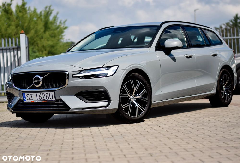 Volvo V60 B3 B DKG Momentum Pro - 2