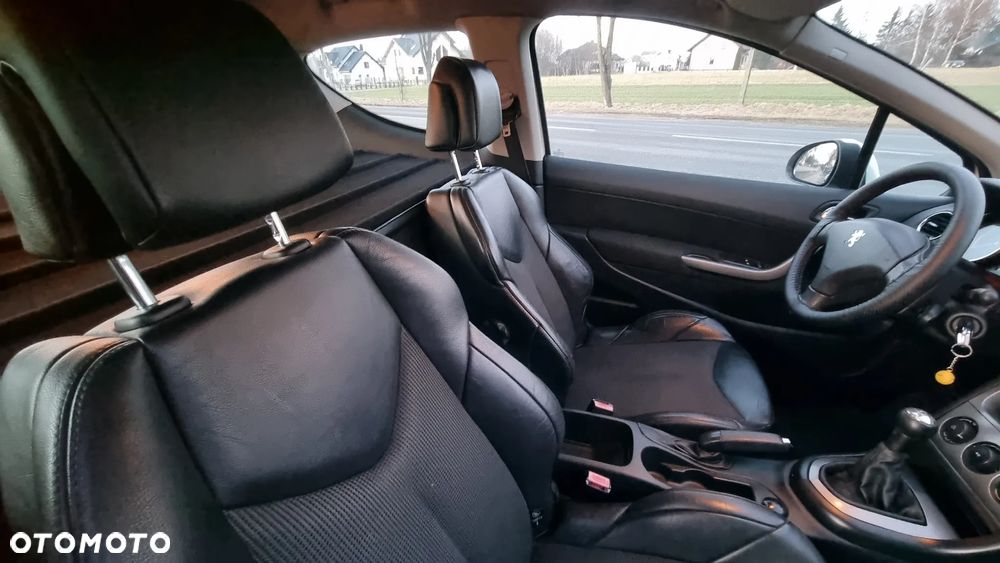 Peugeot 308 1.6 HDi Presence - 18