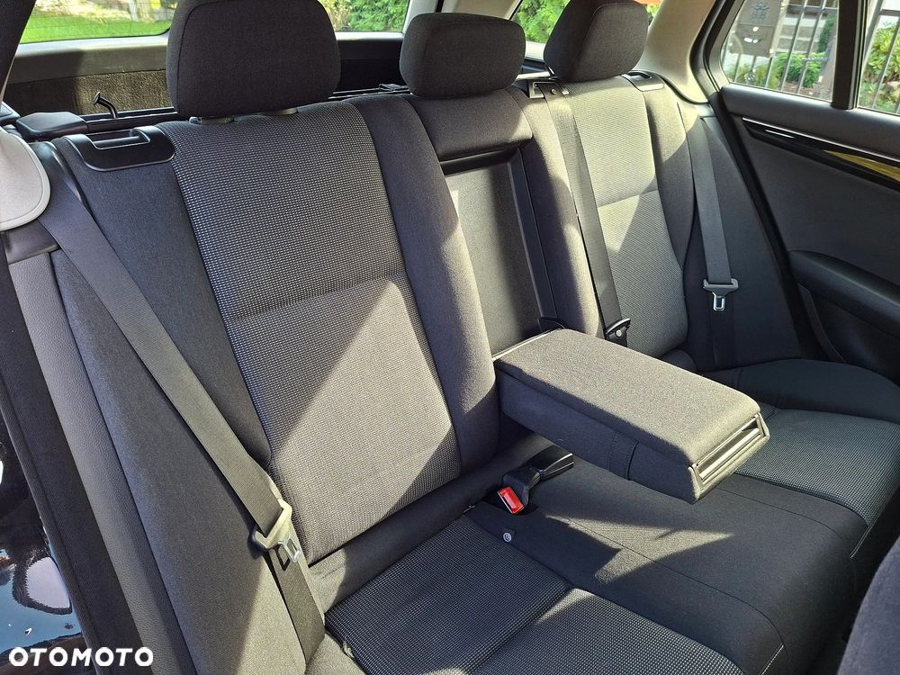 Mercedes-Benz Klasa C 180 CGI BlueEFFICIENCY - 30