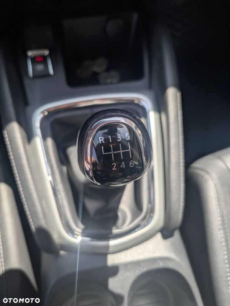 Nissan Qashqai 1.5 dCi Tekna EU6 - 12