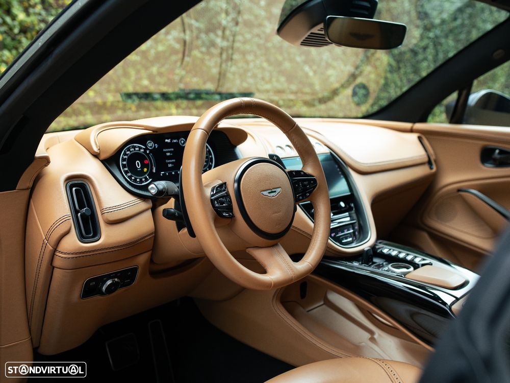 Aston Martin DBX Standard - 23