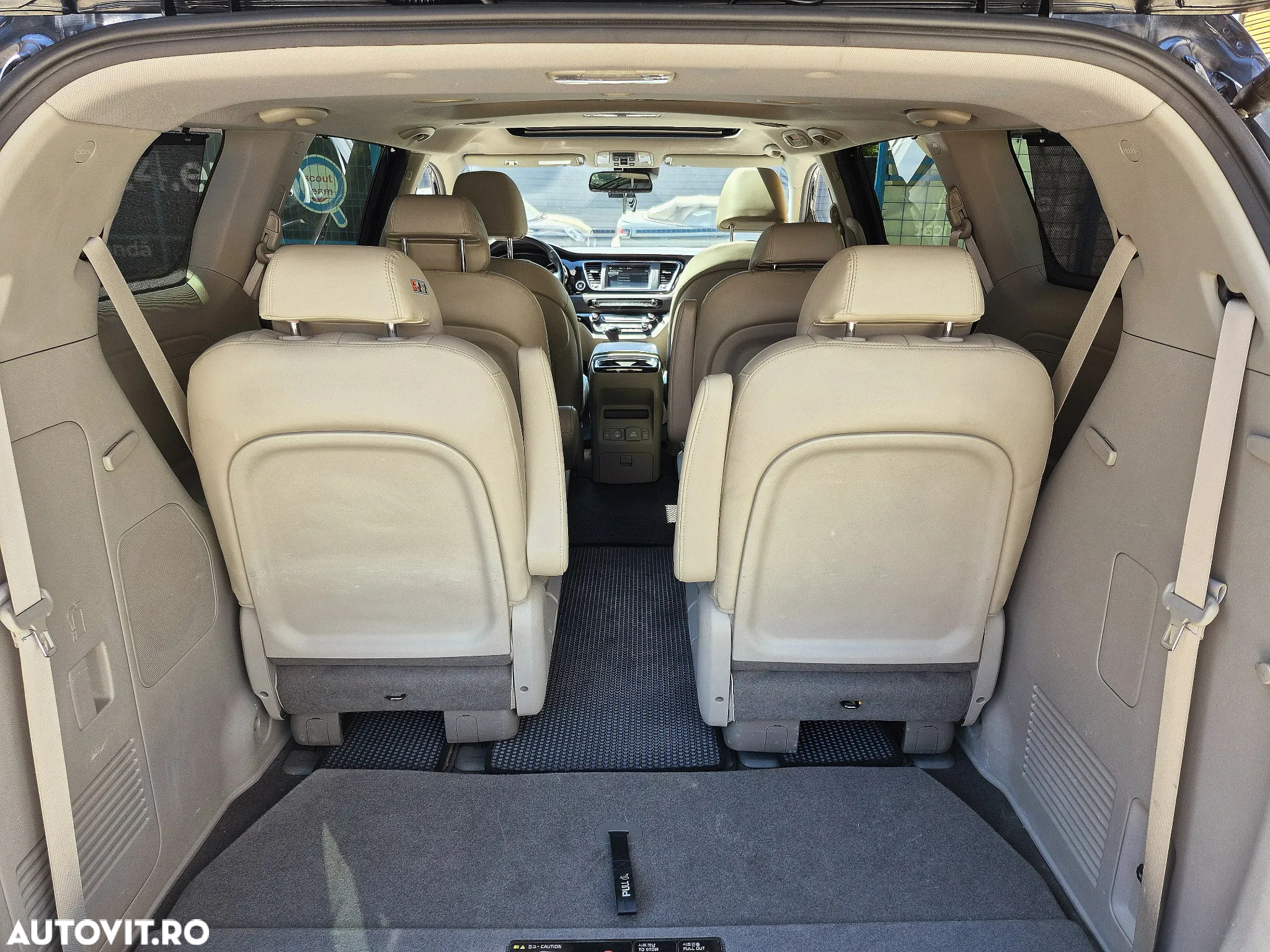 Kia Carnival - 39
