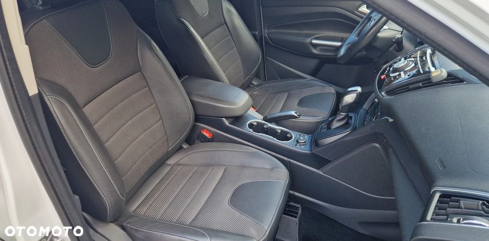 Ford Kuga 2.0 TDCi 4x4 Titanium - 25