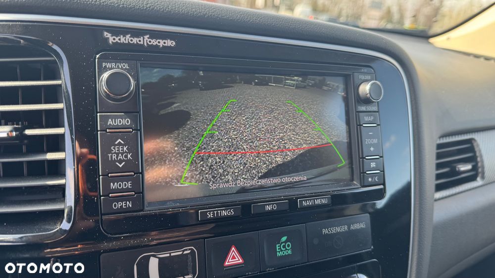 Mitsubishi Outlander 2.0 4WD Invite - 38