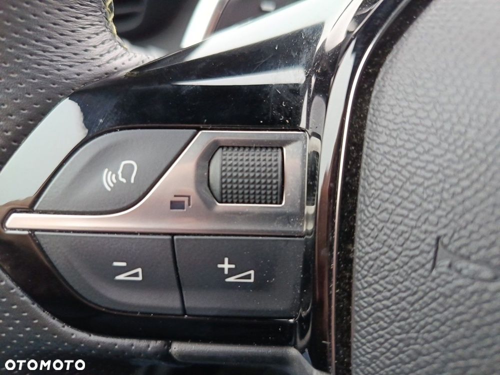 Peugeot 2008 1.2 PureTech Allure S&S EAT8 - 14