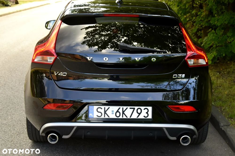 Volvo V40 D3 Geartronic RDesign - 36