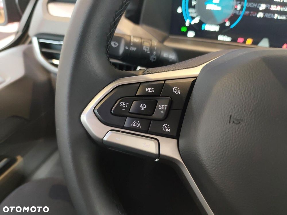 Volkswagen Caravelle - 18