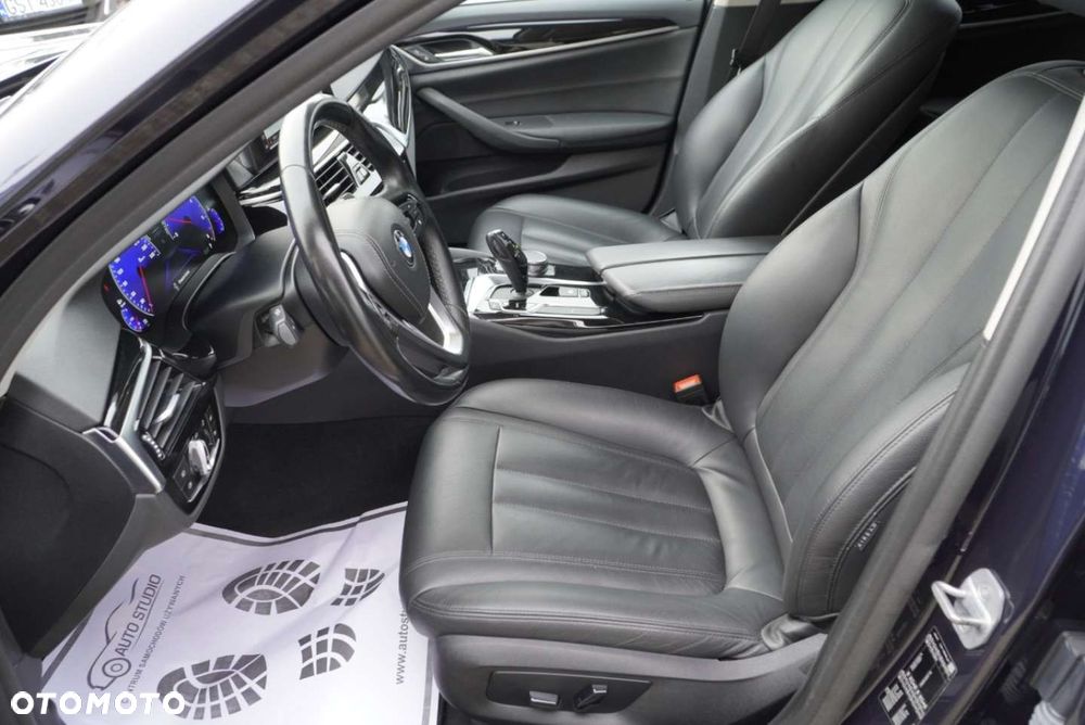 BMW Seria 5 520d Sport Line sport - 10