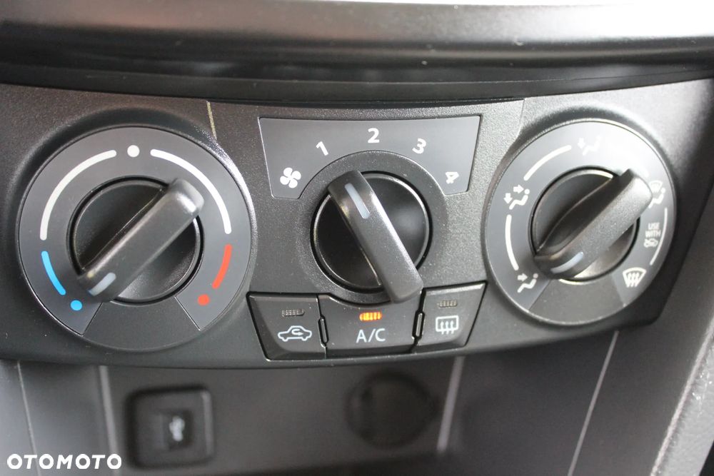 Suzuki Swift - 25