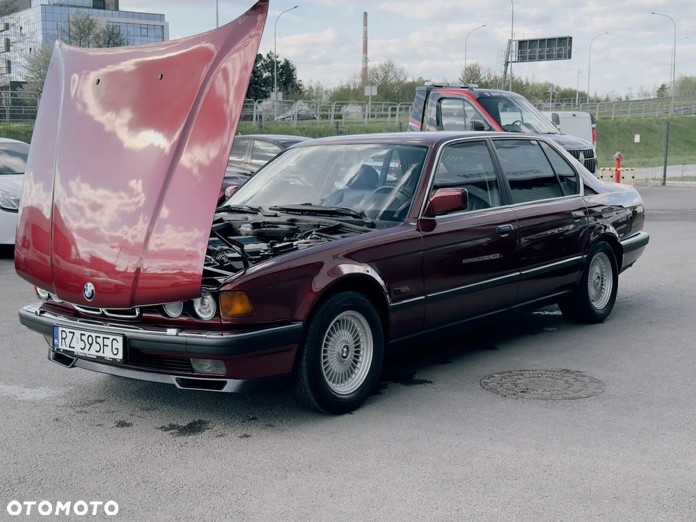 BMW Seria 7 750iL - 5