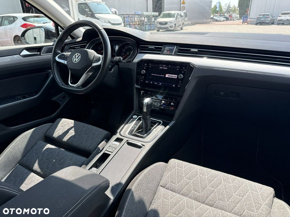 Volkswagen Passat - 21