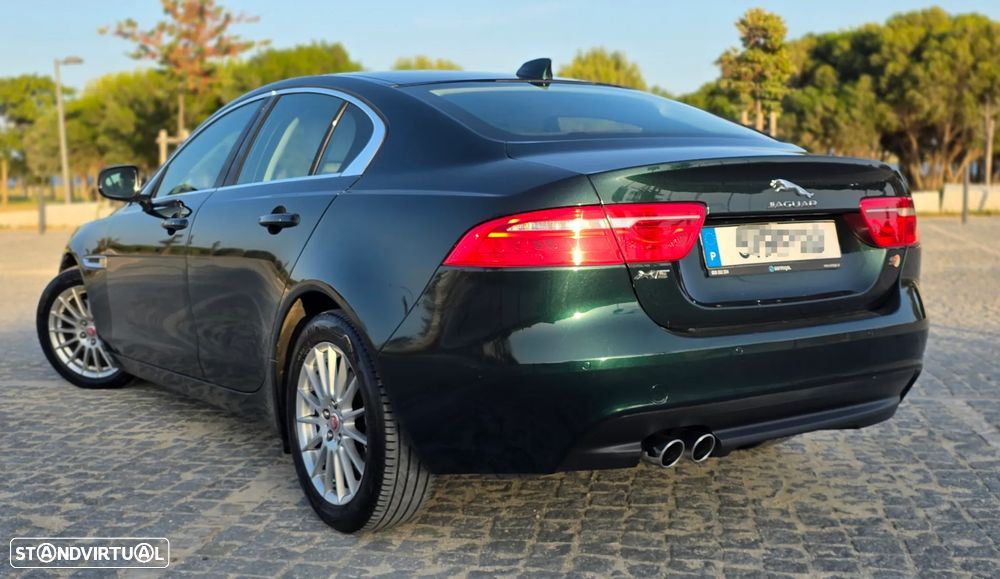 Jaguar XE 2.0 D Portfolio Aut. - 7