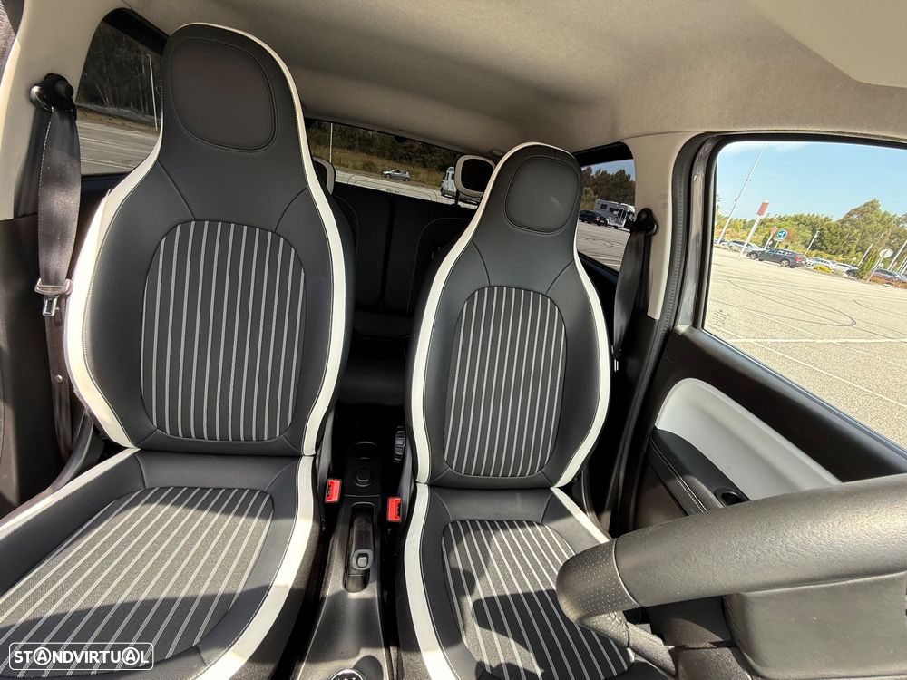 Renault Twingo 1.0 SCe Luxe — fotografia 11