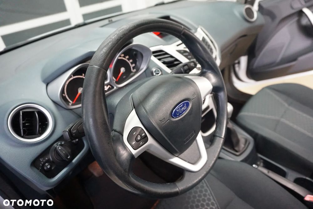 Ford Fiesta 1.6 TDCi Trend - 18