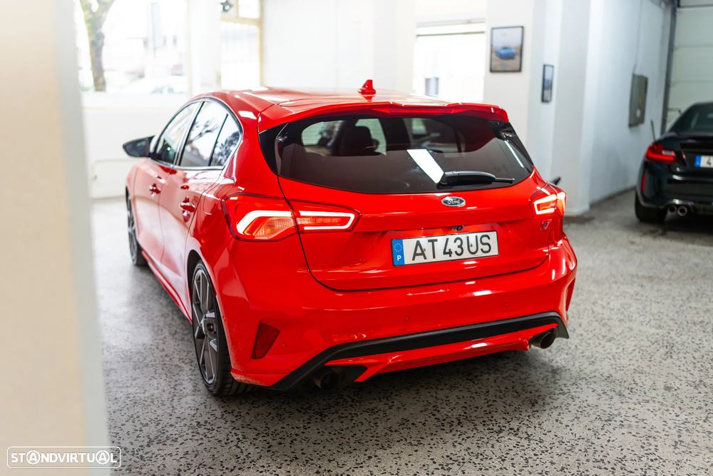 Ford Focus 2.3 EcoBoost S&S ST c/ Pack Estilo - 40