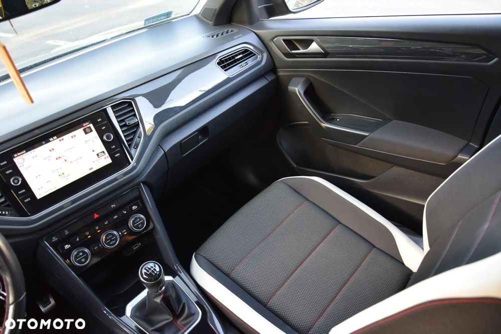 Volkswagen T-Roc 1.5 TSI ACT Premium - 11