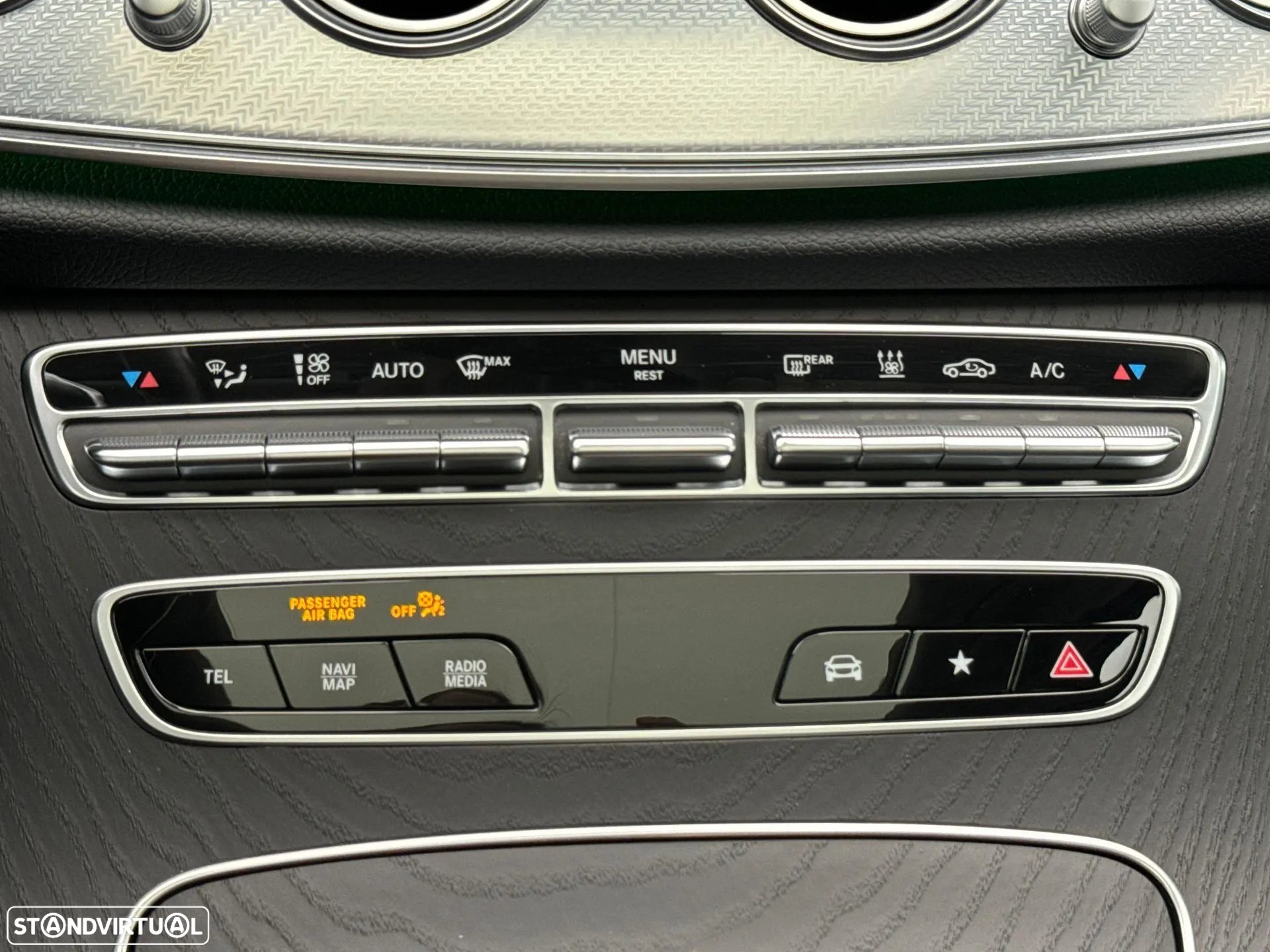 Mercedes-Benz E 300 e Exclusive Line - 16
