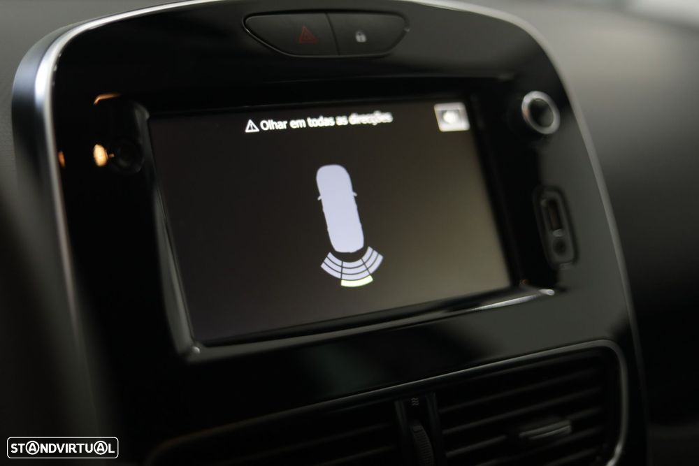 Renault Clio 0.9 TCe Limited Bi-Fuel - 15