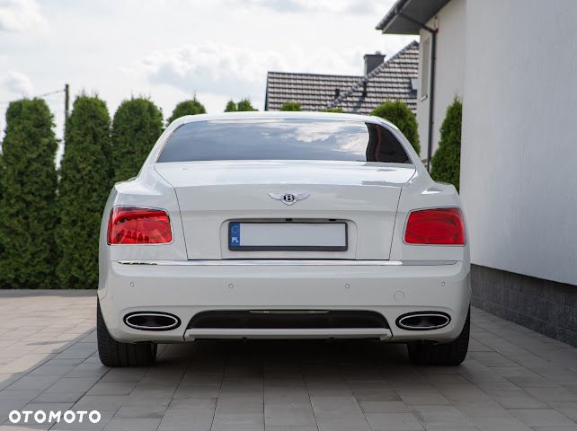 Bentley Flying Spur - 14