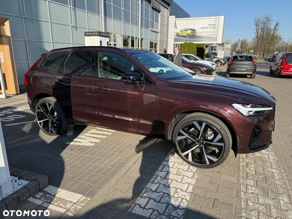 Volvo XC 60 T8 Plug-In Hybrid AWD Ultra Dark - 4