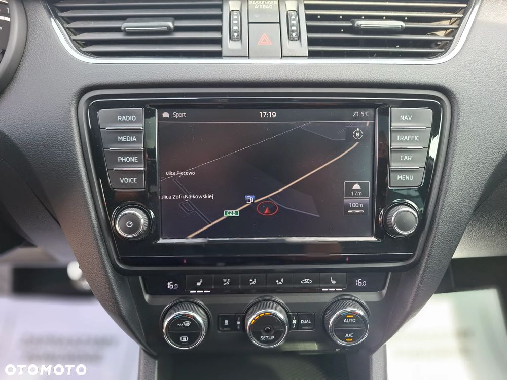 Skoda Octavia 2.0 TDI RS DSG - 27