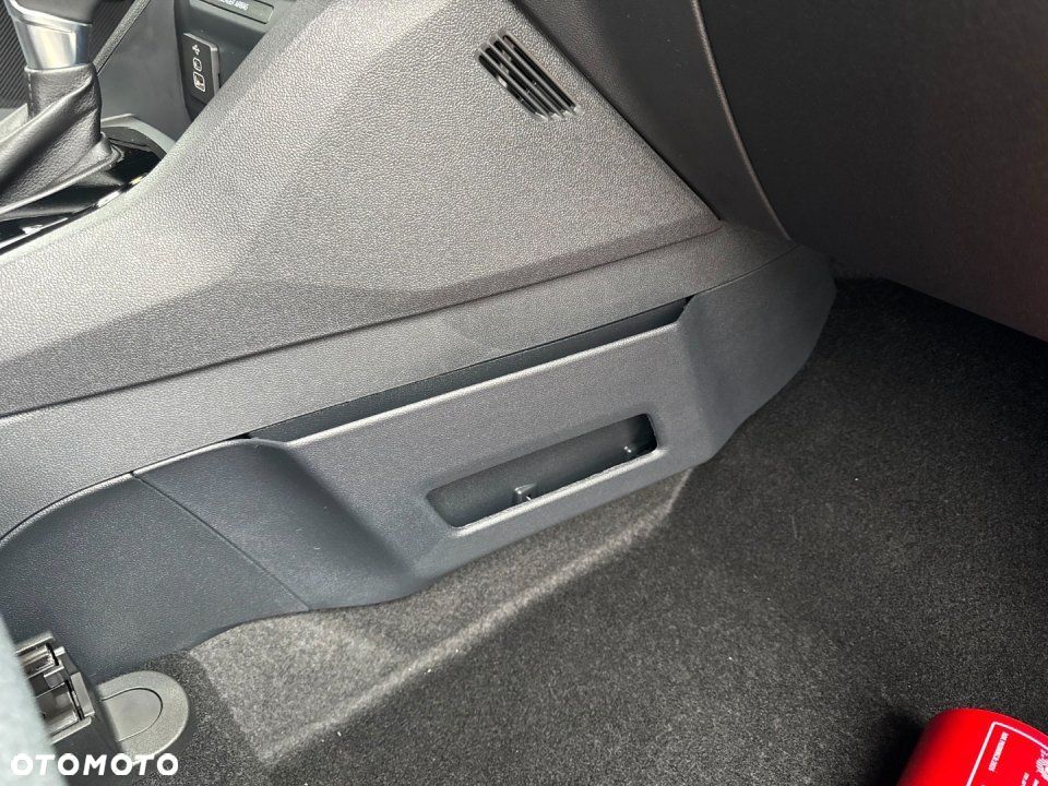 Ford Tourneo Courier - 34