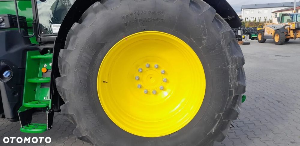 John Deere 6M 200 - 9