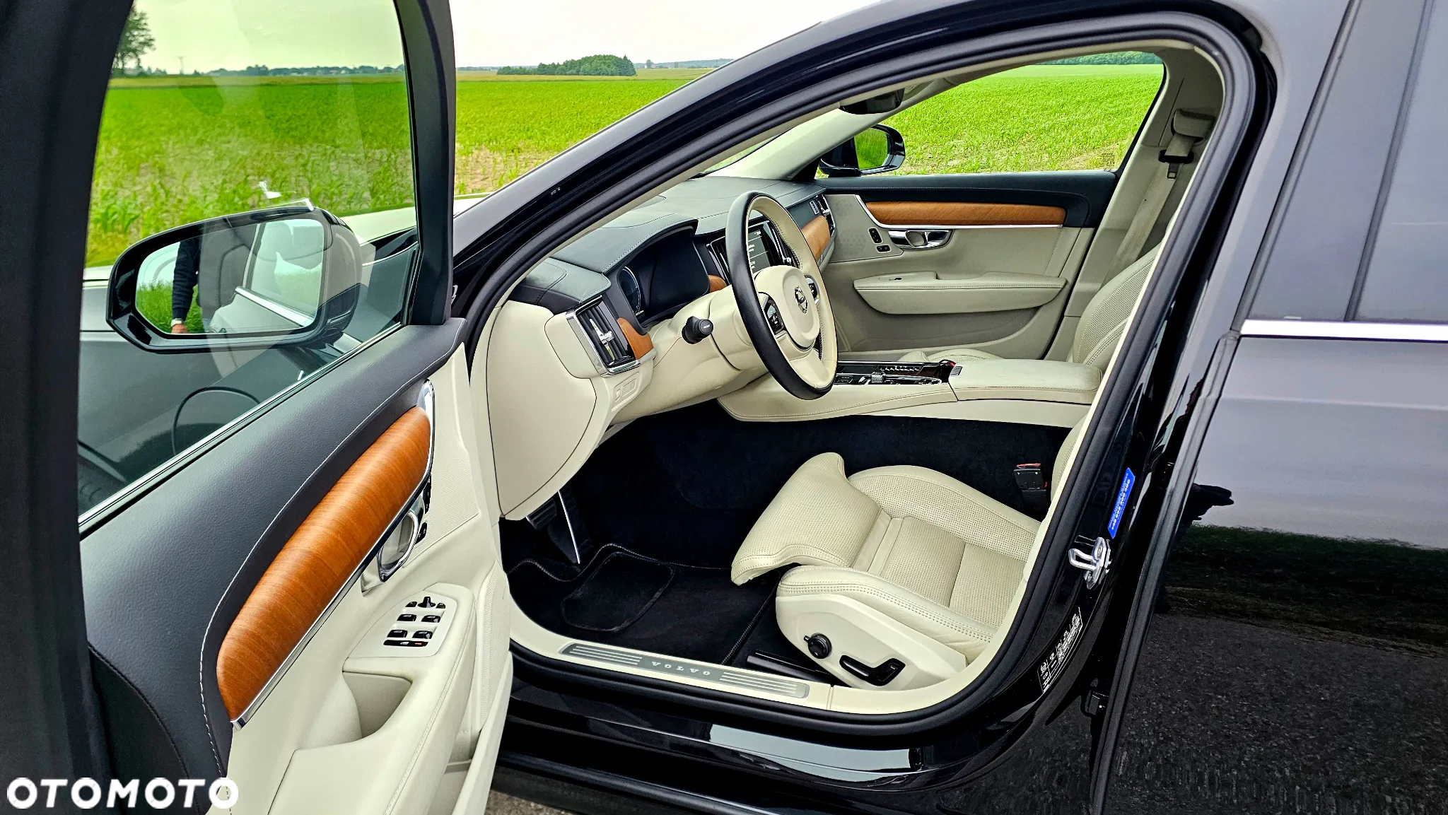 Volvo V90 T8 AWD Plug-In Hybrid Inscription - 19