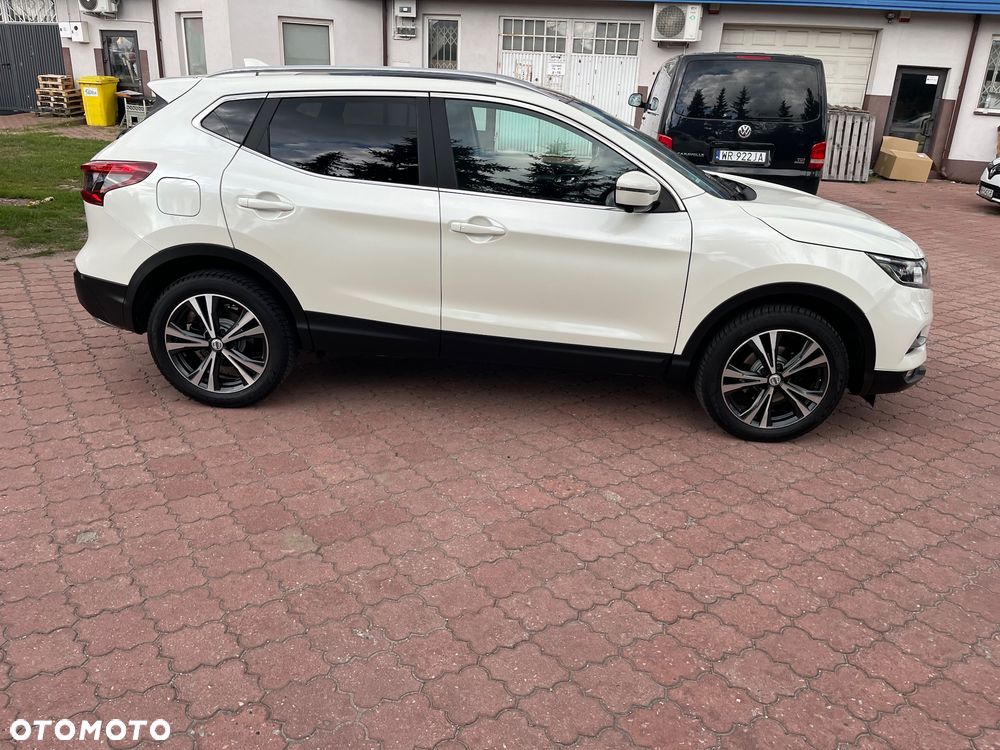 Nissan Qashqai 1.2 DIG-T N-Connecta EU6 - 8