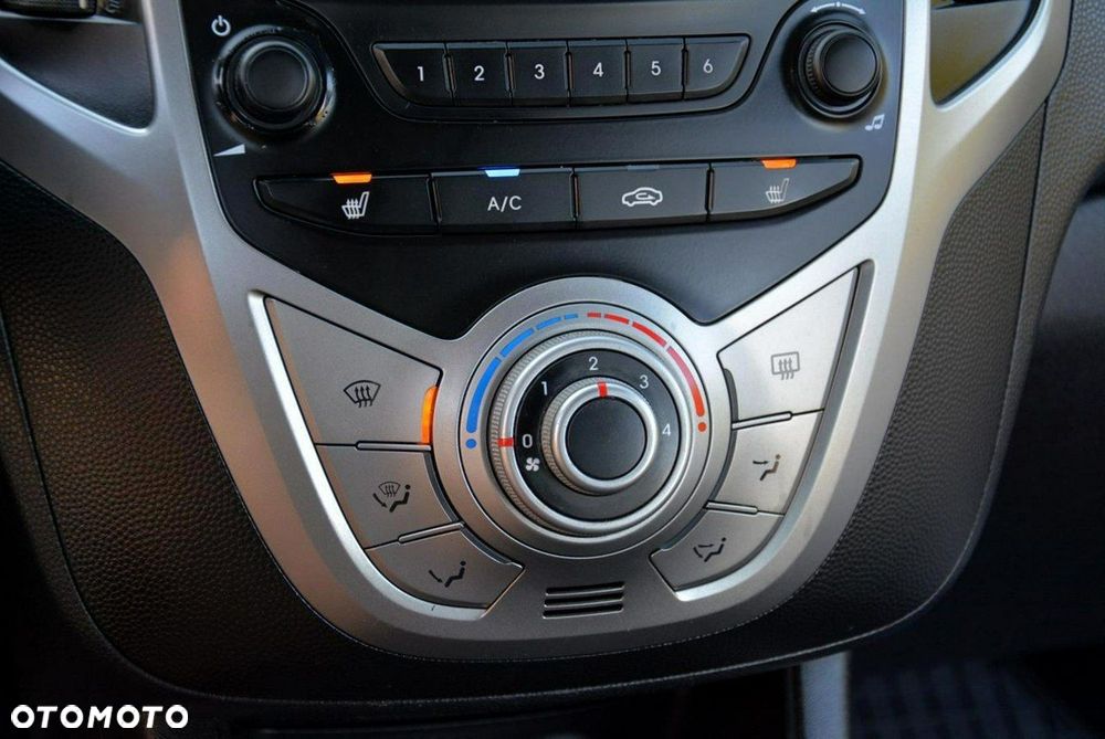 Hyundai ix20 - 24
