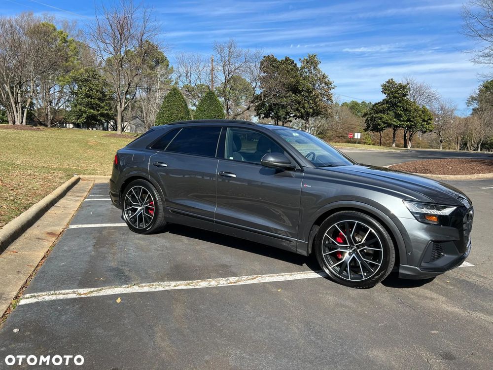 Audi Q8 - 9