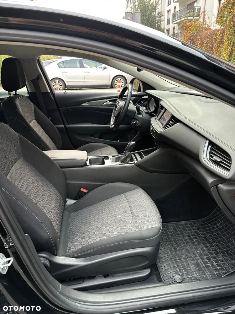 Opel Insignia - 11